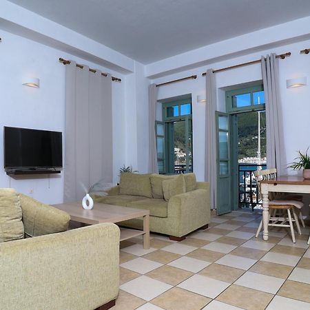 Faros Coastal Apartments 斯科派洛斯 外观 照片