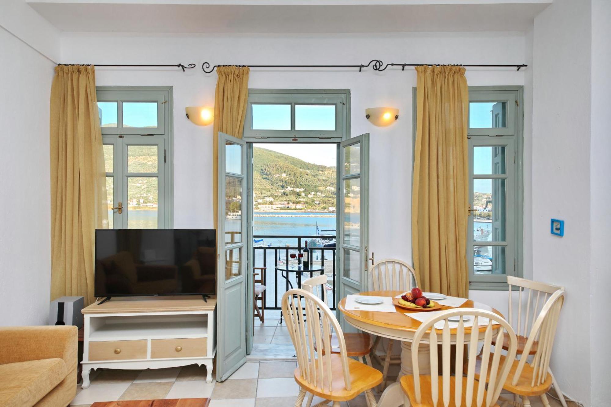 Faros Coastal Apartments 斯科派洛斯 外观 照片
