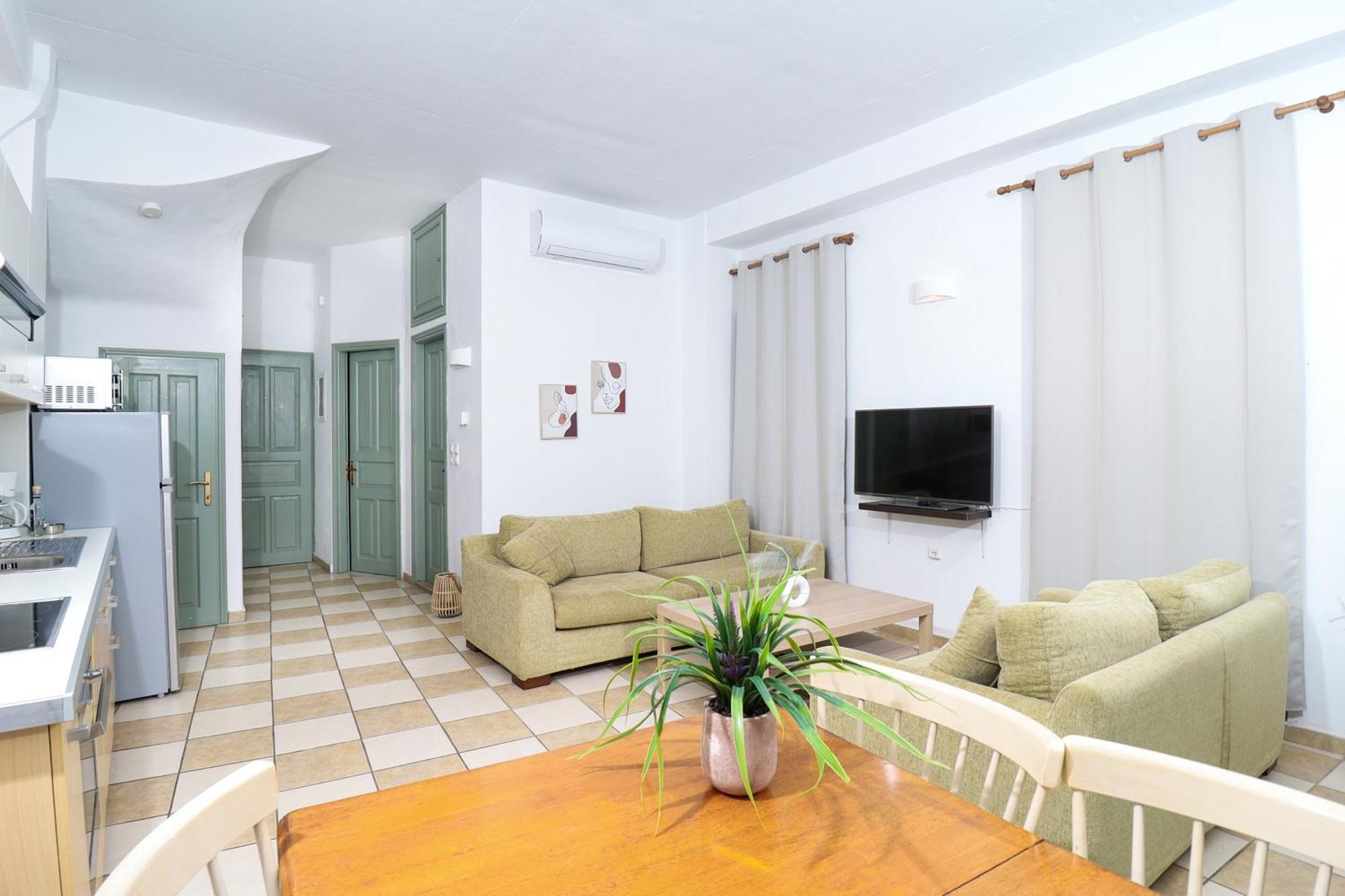 Faros Coastal Apartments 斯科派洛斯 外观 照片